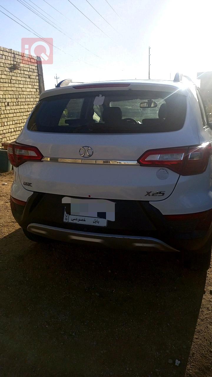 BAIC X25